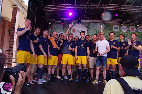 Com Together Cup
